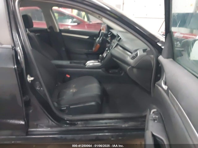 Honda Civic Lx 2019 2HGFC2F6XKH565753 Image 5
