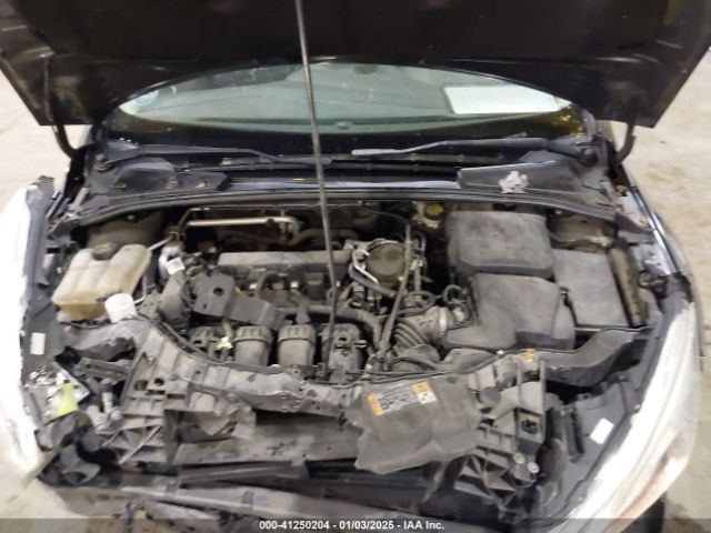 1FADP3K28FL383583 Ford FOCUS SE