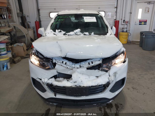 Chevrolet TRAX LS 2018 KL7CJKSBXJB507611 Image 12