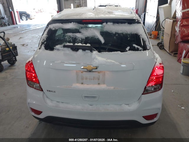 Chevrolet TRAX LS 2018 KL7CJKSBXJB507611 Image 16