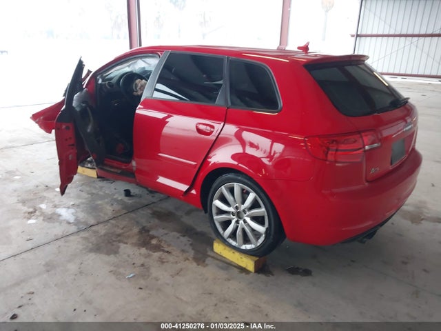 2010 AUDI A3 WAUFFAFM0AA147839 Photo 2