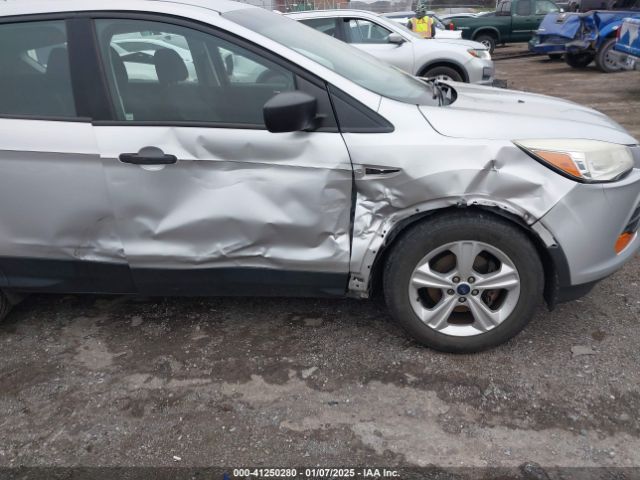 1FMCU0F79FUA03630 Ford ESCAPE S