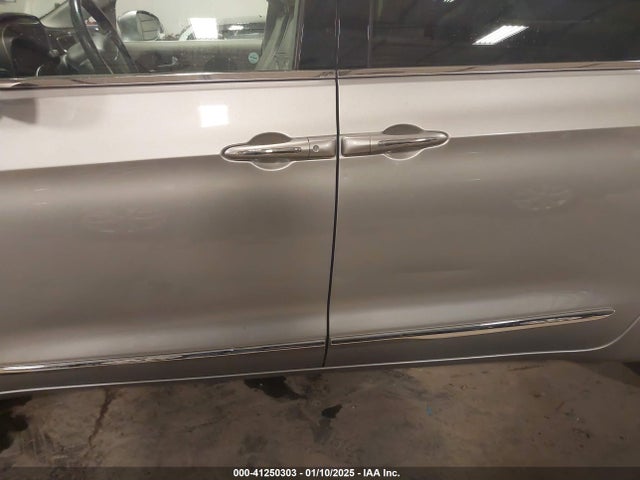 2C4RC1BG3JR330401 Chrysler Pacifica Touring L