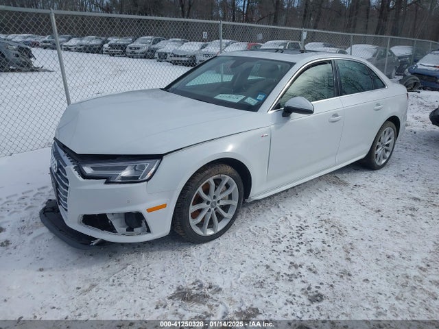 2019 AUDI A4 WAUENAF49KN012934 Photo 1