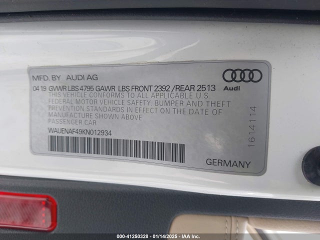 2019 AUDI A4 WAUENAF49KN012934 Photo 8