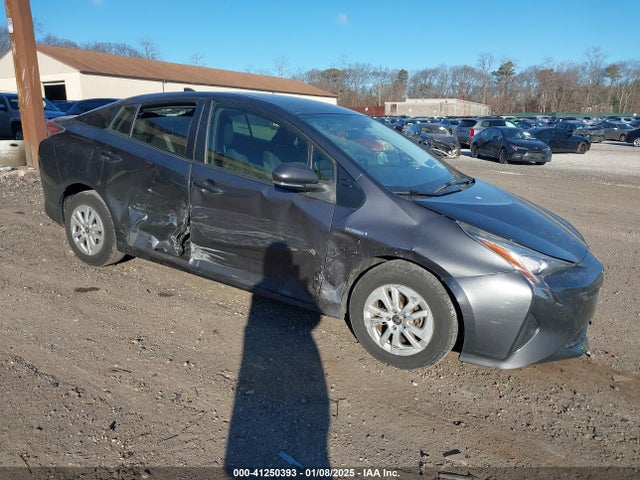 Toyota Prius Two 2016 JTDKBRFU5G3002272 Image 1