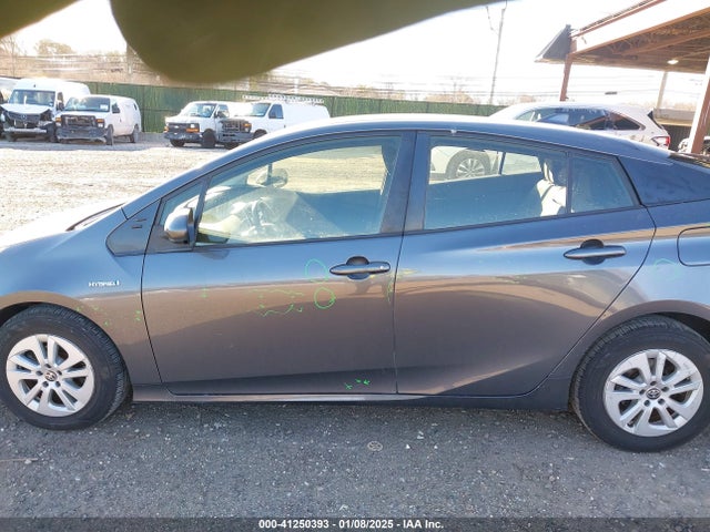 Toyota Prius Two 2016 JTDKBRFU5G3002272 Image 14