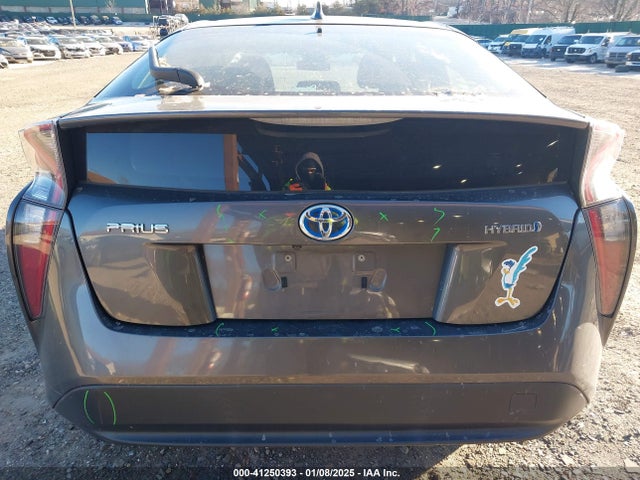 Toyota Prius Two 2016 JTDKBRFU5G3002272 Image 16
