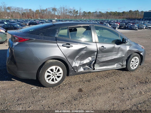 Toyota Prius Two 2016 JTDKBRFU5G3002272 Image 4