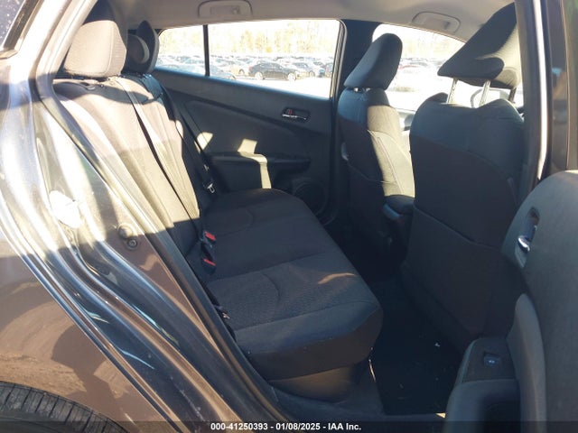 Toyota Prius Two 2016 JTDKBRFU5G3002272 Image 8