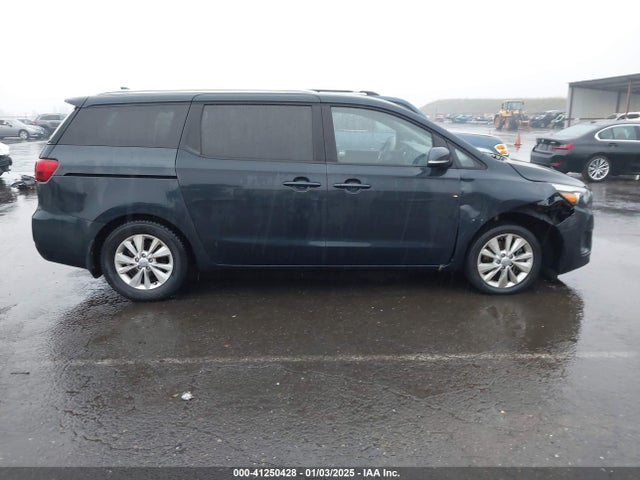 KNDMB5C19G6128029 KIA SEDONA LX