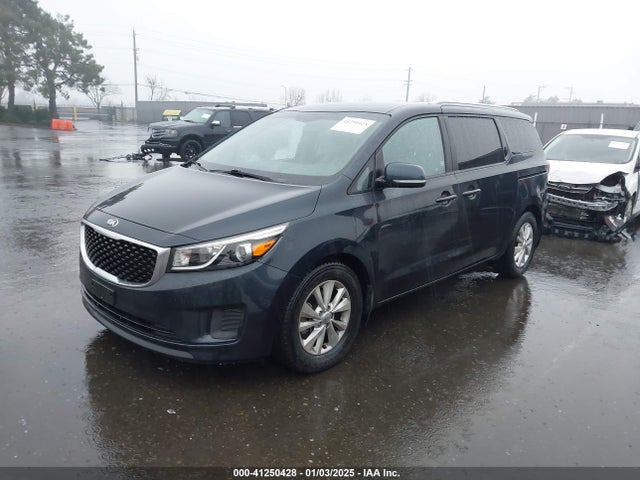 KNDMB5C19G6128029 KIA SEDONA LX