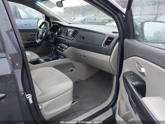 KNDMB5C19G6128029 KIA SEDONA LX