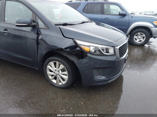 KNDMB5C19G6128029 KIA SEDONA LX
