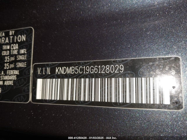 KNDMB5C19G6128029 KIA SEDONA LX