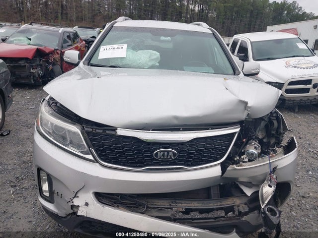 5XYKT3A62FG627886 KIA SORENTO LX
