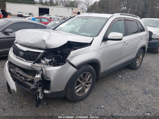 5XYKT3A62FG627886 KIA SORENTO LX