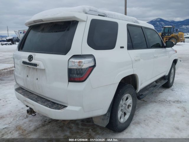 2015 TOYOTA 4RUNNER JTEBU5JR4F5218442 Photo 3