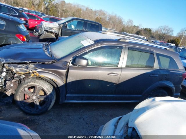 3C4PDDGG9KT821486 Dodge Journey Crossroad Awd