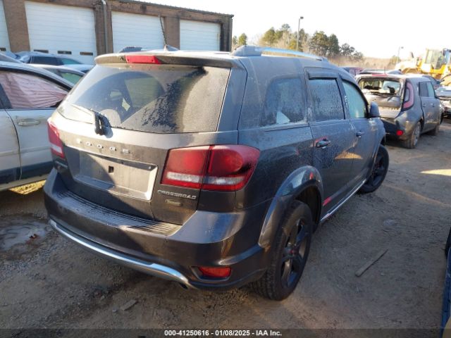3C4PDDGG9KT821486 Dodge Journey Crossroad Awd