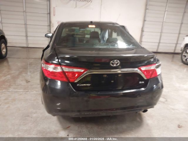 4T1BF1FK9FU050429 Toyota CAMRY SE
