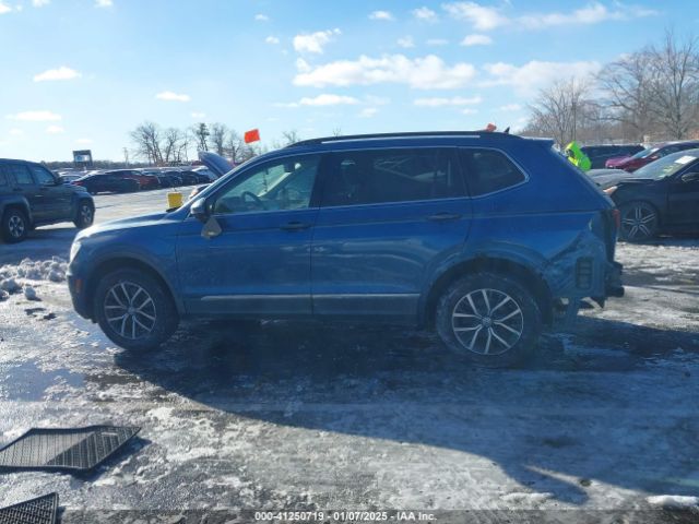 3VV2B7AX7LM142016 Volkswagen Tiguan 2.0t Se/2.0t Se R-line Black/2.0t Sel