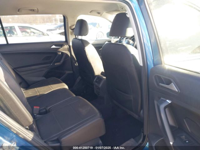 3VV2B7AX7LM142016 Volkswagen Tiguan 2.0t Se/2.0t Se R-line Black/2.0t Sel