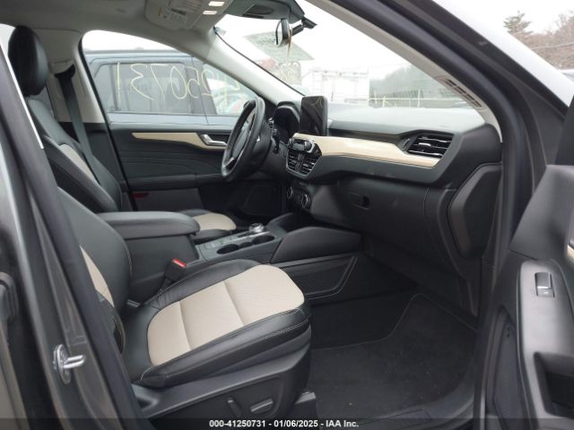 2022 FORD ESCAPE 1FMCU9J99NUB44922 Photo 4