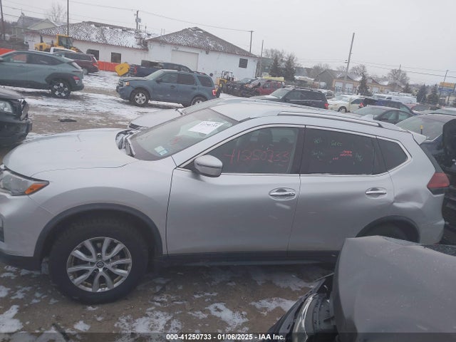 JN8AT2MV8JW353165 Nissan ROGUE SV