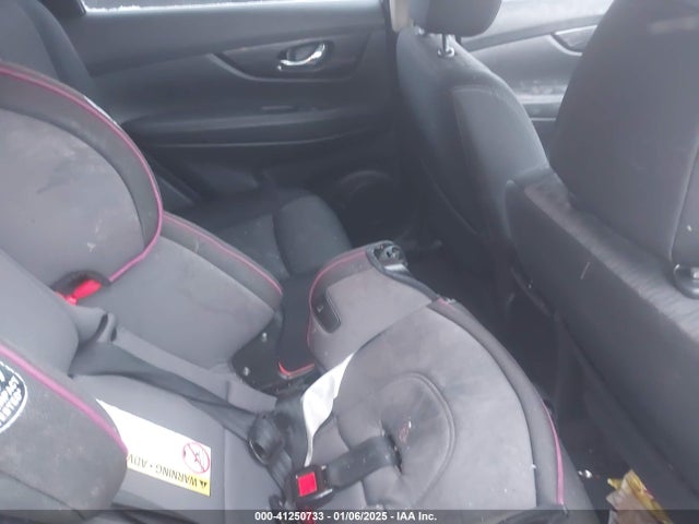 JN8AT2MV8JW353165 Nissan ROGUE SV