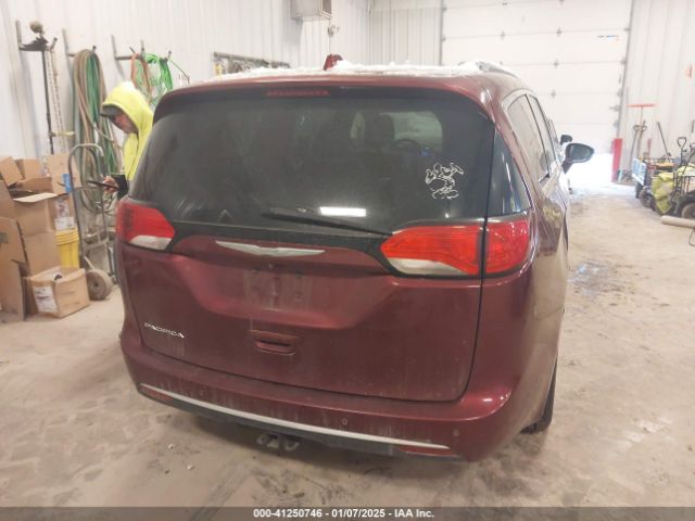 2C4RC1EG6HR517640 Chrysler Pacifica Touring-l Plus