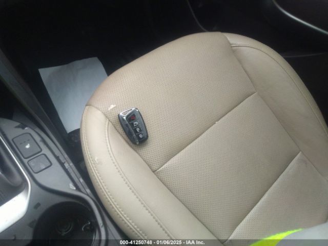 5NMZU3LB9JH078370 Hyundai Santa Fe Sport 2.4l