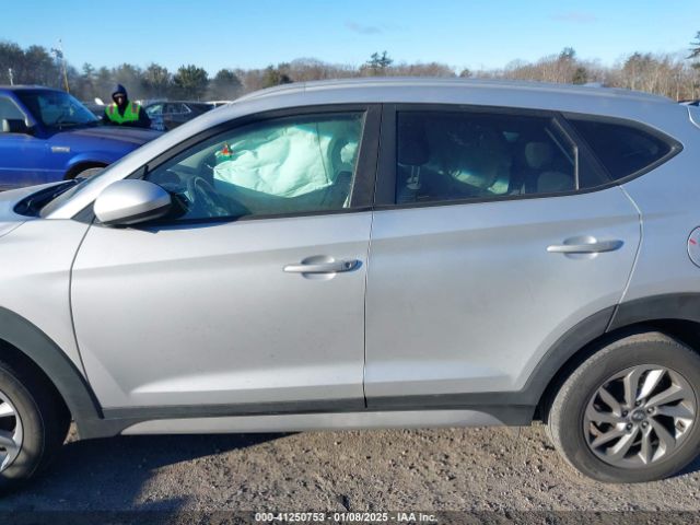 KM8J3CA49JU736696 Hyundai TUCSON SEL