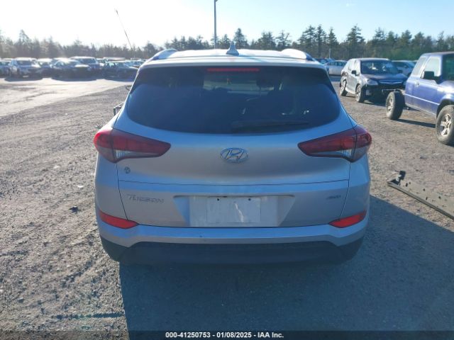 KM8J3CA49JU736696 Hyundai TUCSON SEL