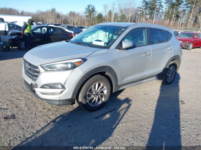 KM8J3CA49JU736696 Hyundai TUCSON SEL