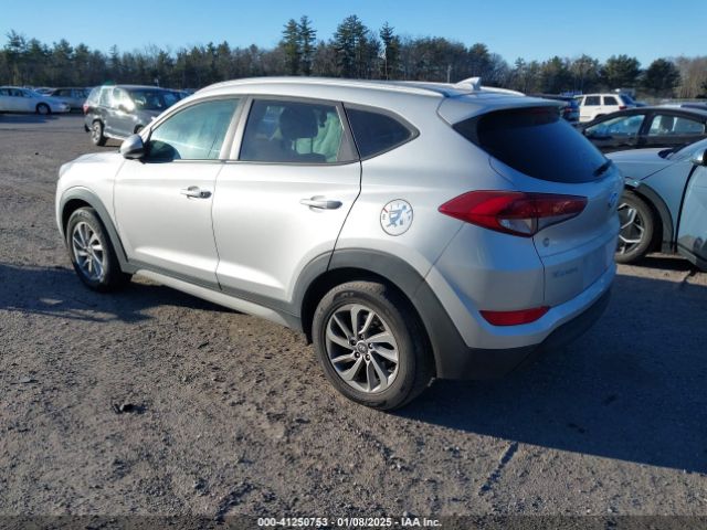 KM8J3CA49JU736696 Hyundai TUCSON SEL