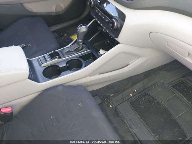 KM8J3CA49JU736696 Hyundai TUCSON SEL
