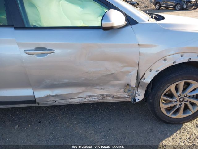 KM8J3CA49JU736696 Hyundai TUCSON SEL