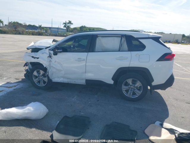 2T3W1RFVXRC267820 Toyota Rav4 Xle