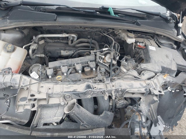 Ford FOCUS SE 2018 1FADP3F20JL258810 Image 10