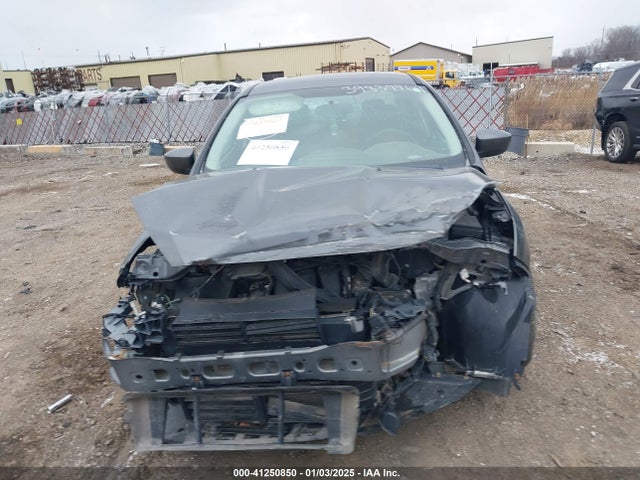 Ford FOCUS SE 2018 1FADP3F20JL258810 Image 12