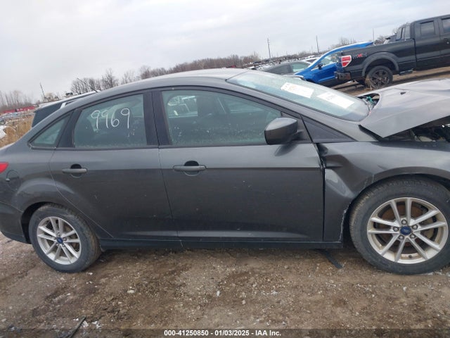 Ford FOCUS SE 2018 1FADP3F20JL258810 Image 13