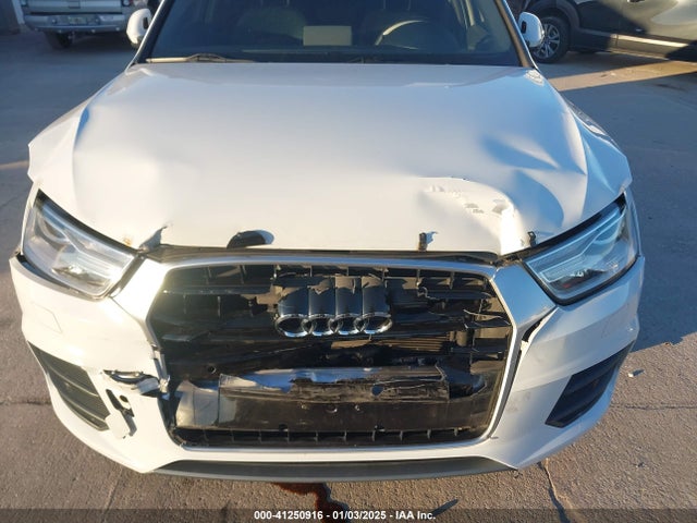 WA1BFCFS0GR019049 Audi Q3 2.0t Premium Plus