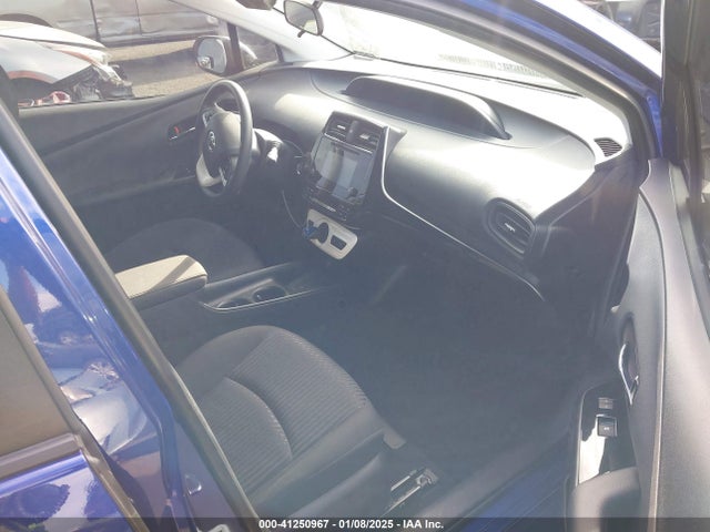 JTDKBRFU7H3547990 Toyota Prius Two