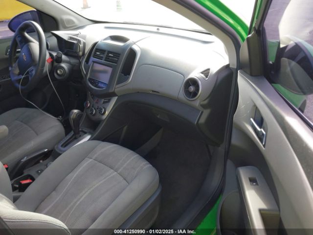 1G1JC5SH5F4111035 Chevrolet Sonic Lt Auto