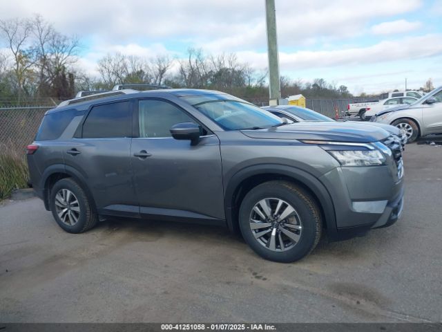 5N1DR3CAXNC250098 Nissan Pathfinder Sl 2wd