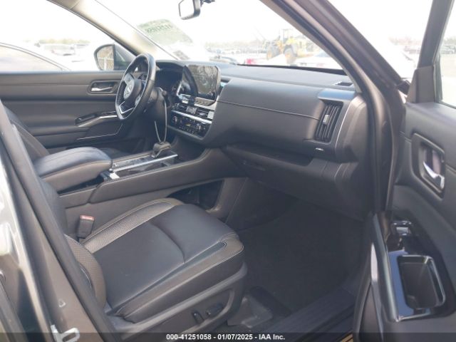 5N1DR3CAXNC250098 Nissan Pathfinder Sl 2wd