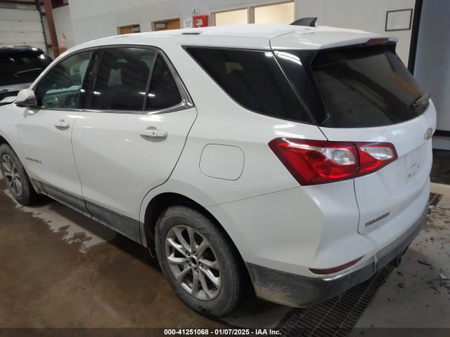 2GNAXSEV8J6252031 Chevrolet EQUINOX LT