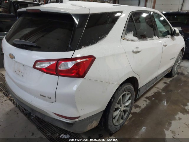 2GNAXSEV8J6252031 Chevrolet EQUINOX LT
