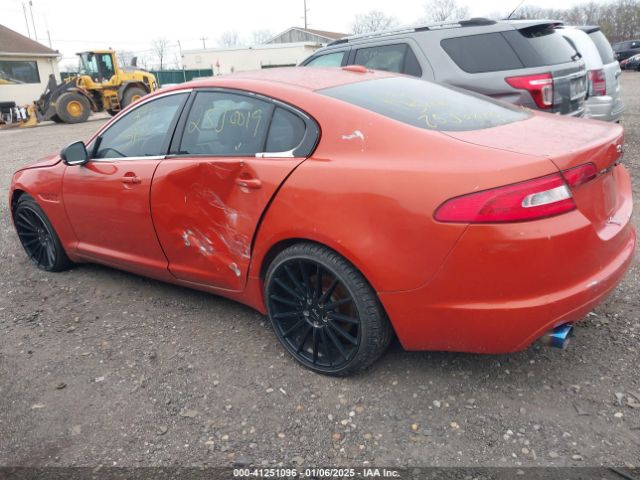 2010 JAGUAR XF SAJWA0FA3AHR65009 Photo 2
